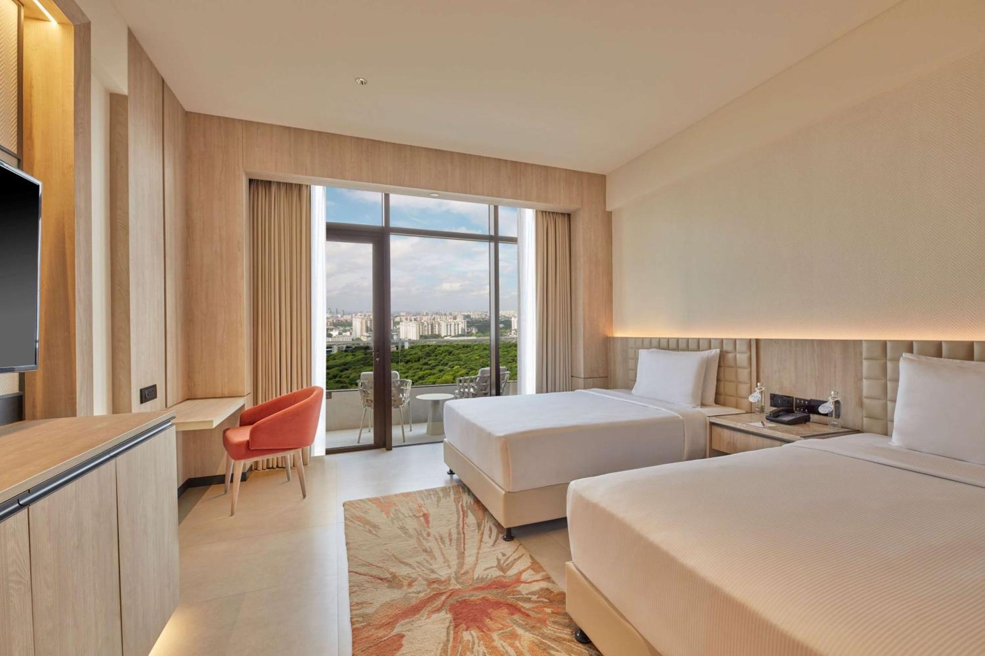 Hilton Gurugram Baani City Centre غورغاون المظهر الخارجي الصورة