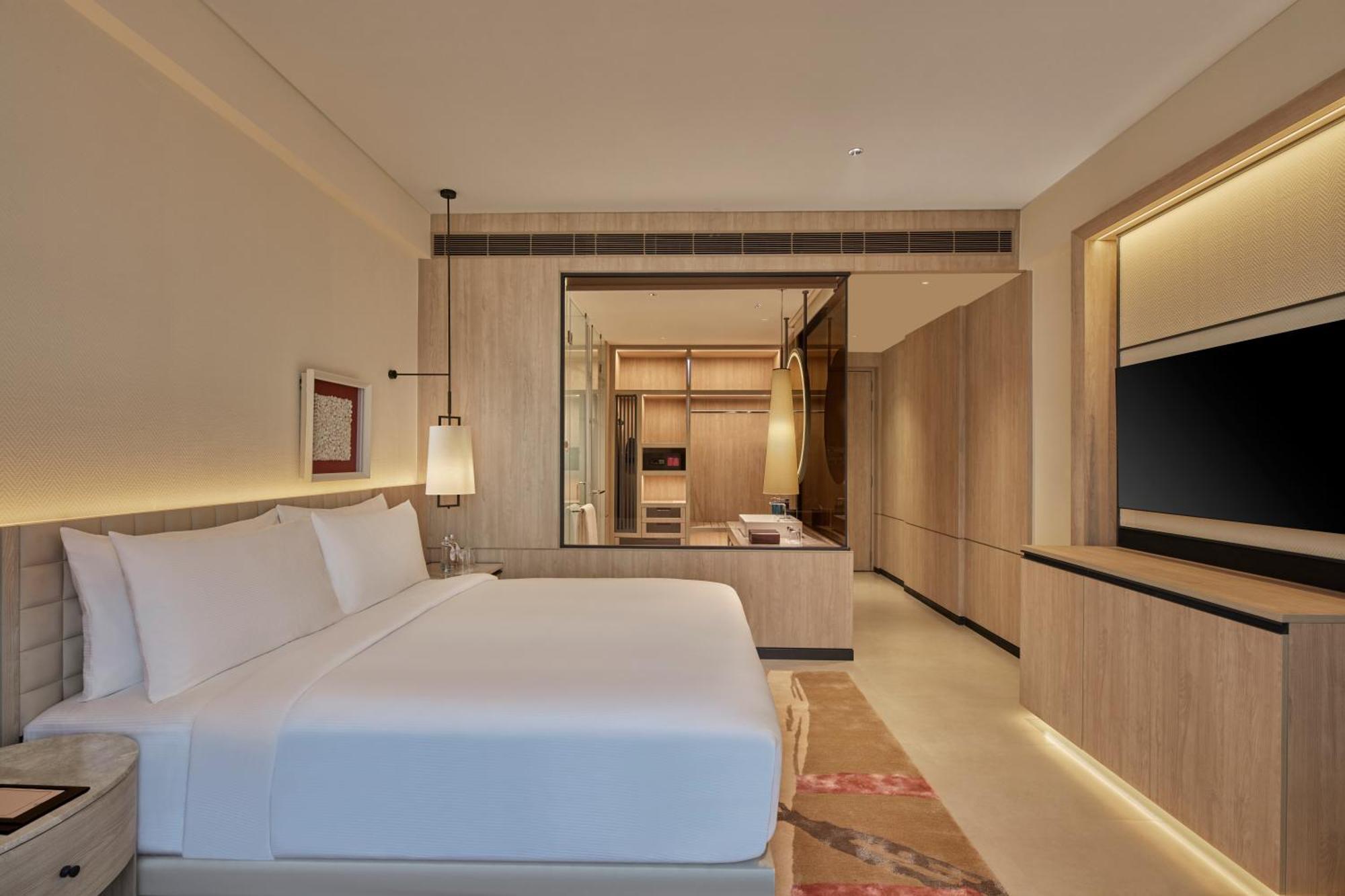 Hilton Gurugram Baani City Centre غورغاون المظهر الخارجي الصورة