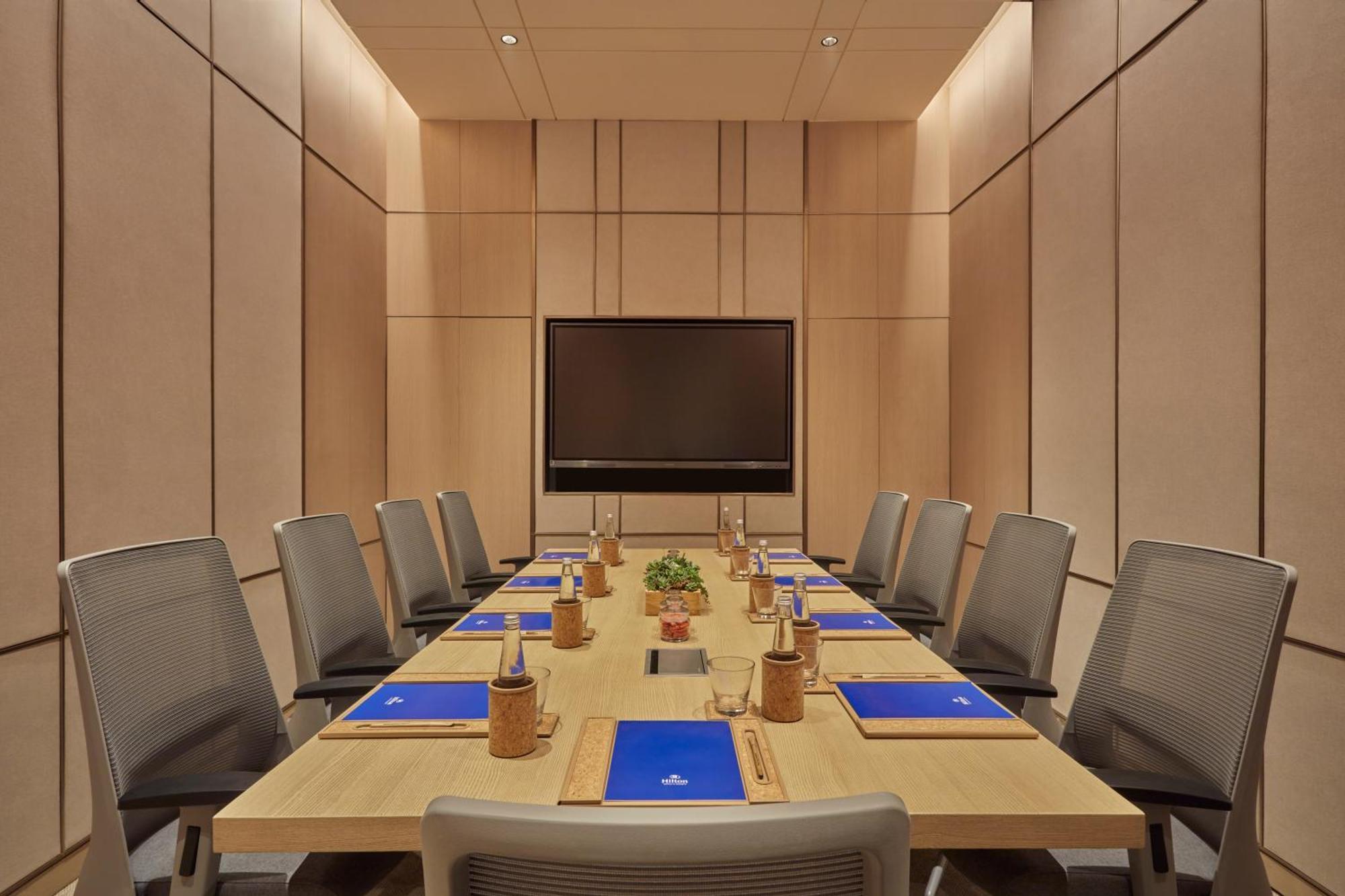 Hilton Gurugram Baani City Centre غورغاون المظهر الخارجي الصورة