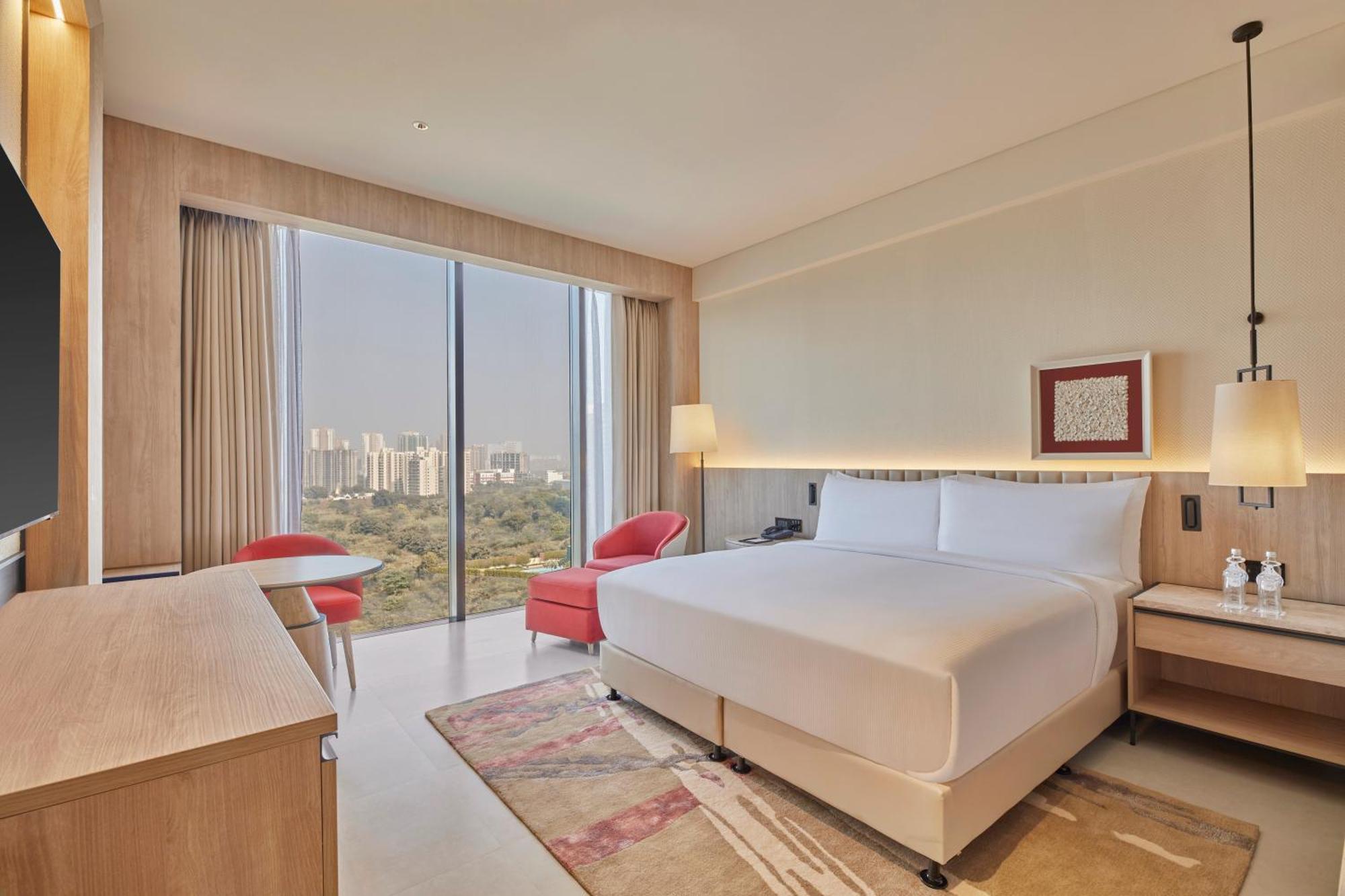 Hilton Gurugram Baani City Centre غورغاون المظهر الخارجي الصورة