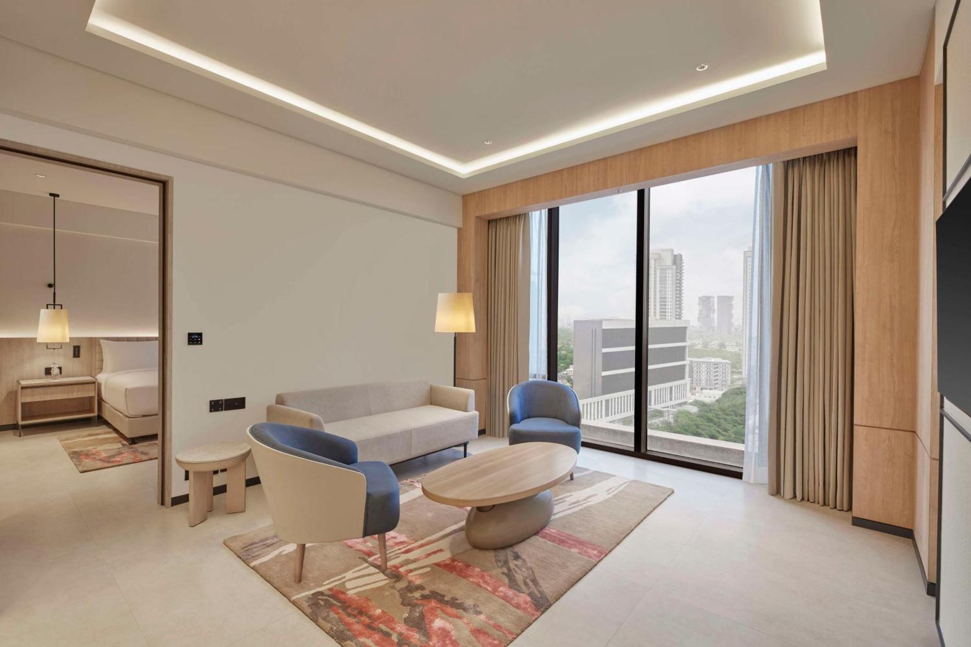 Hilton Gurugram Baani City Centre غورغاون المظهر الخارجي الصورة